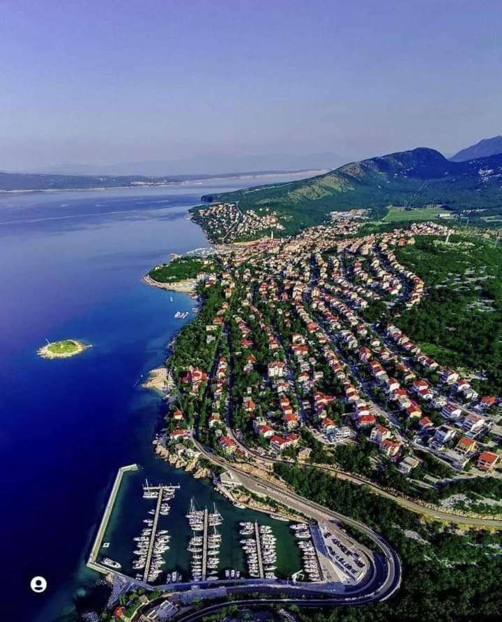 Apartments Vita Novi Vinodolski Exteriör bild