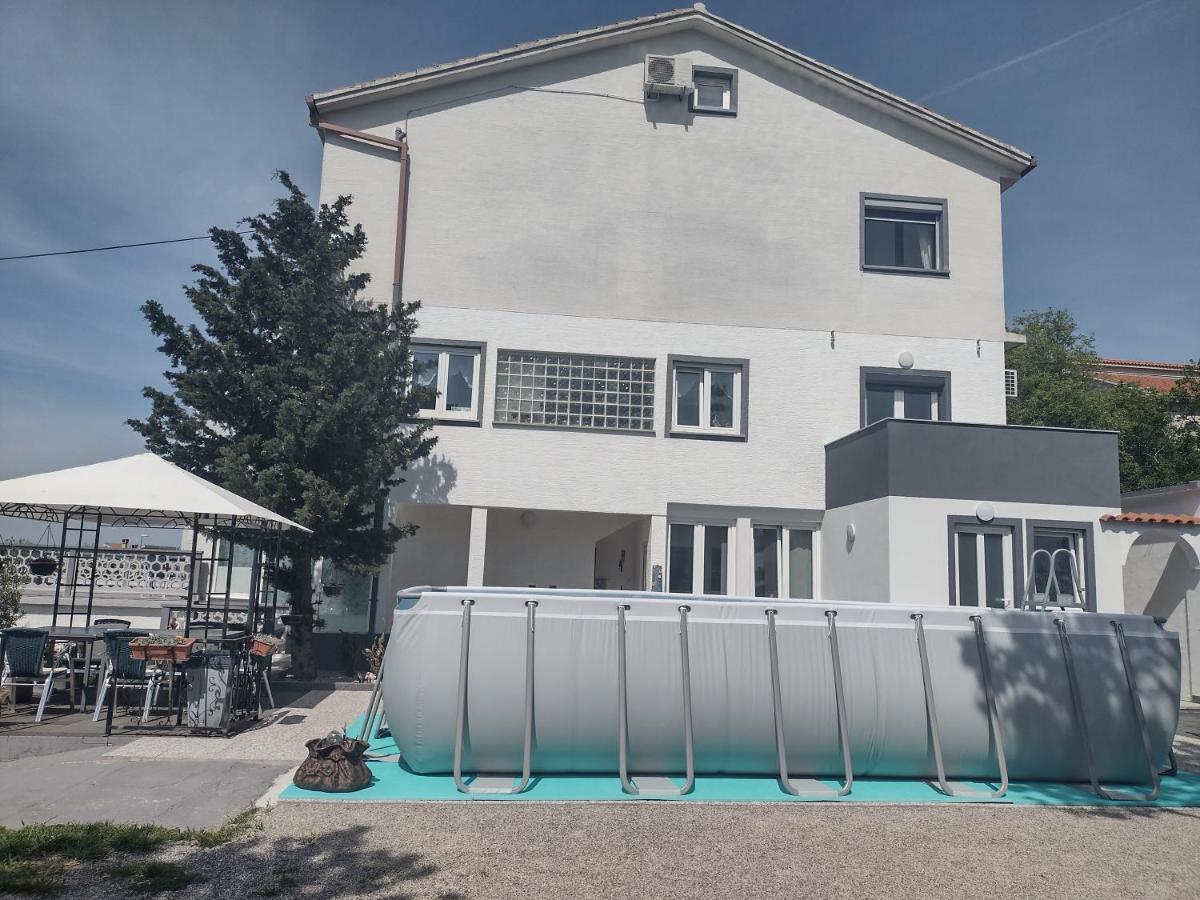 Apartments Vita Novi Vinodolski Exteriör bild