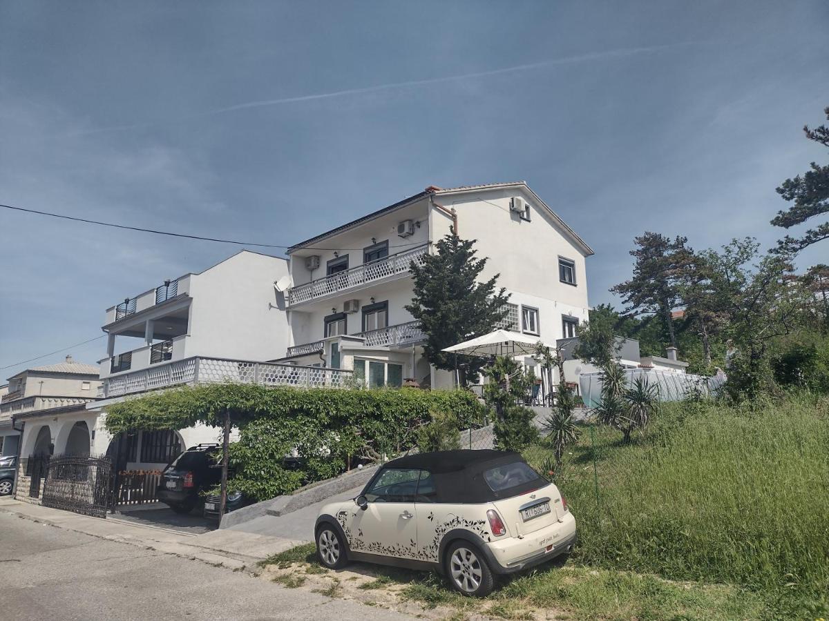Apartments Vita Novi Vinodolski Exteriör bild