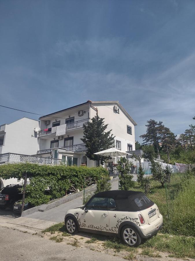 Apartments Vita Novi Vinodolski Exteriör bild