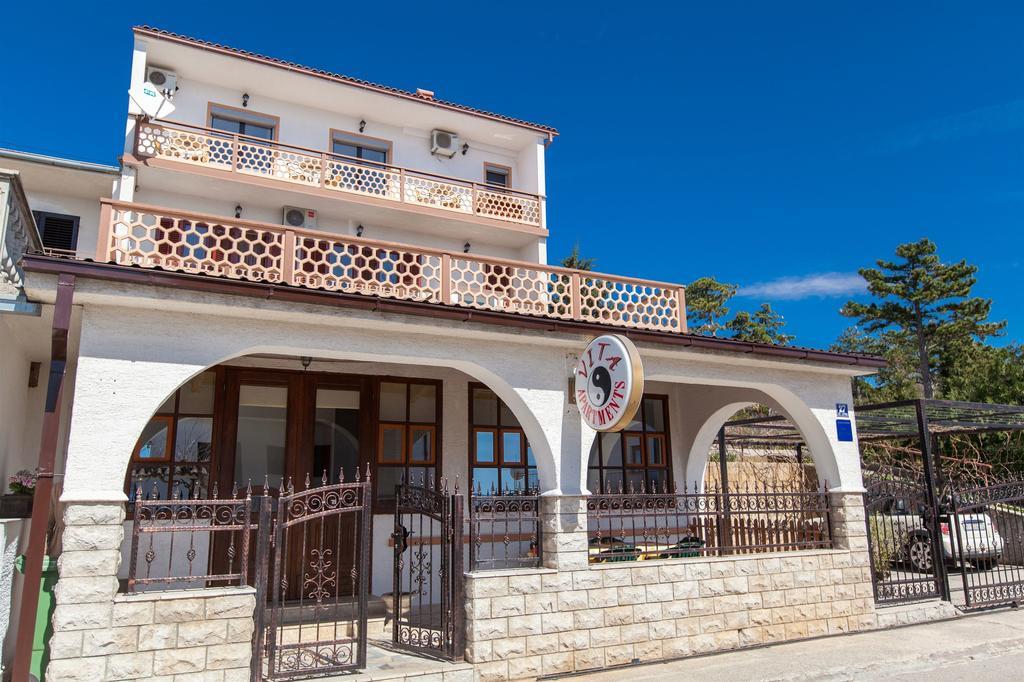 Apartments Vita Novi Vinodolski Rum bild