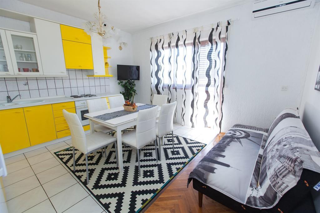 Apartments Vita Novi Vinodolski Rum bild
