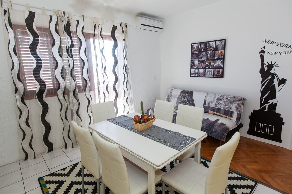 Apartments Vita Novi Vinodolski Rum bild