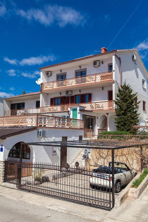 Apartments Vita Novi Vinodolski Rum bild